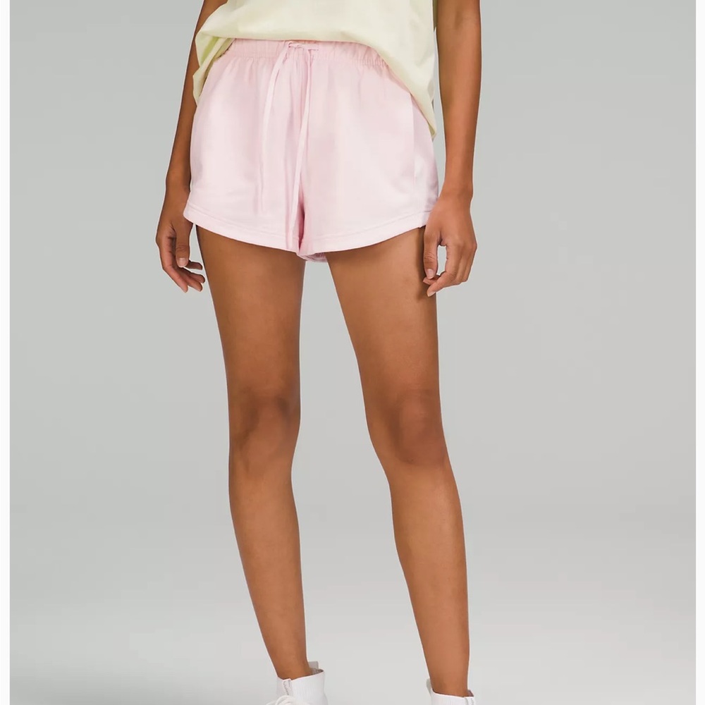 NEW lululemon inner glow shorts in strawberry milkshake